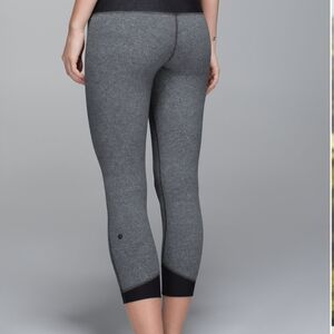 Lululemon Devin Yoga Crop Healthered Speckled Black Size 6